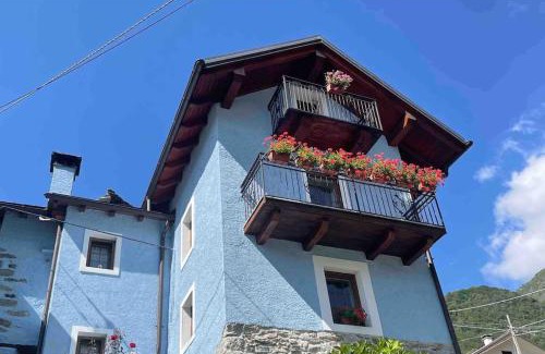 Montescheno House | CASA DEL CIOS calda e intima casetta immersa nel verde delle montagne