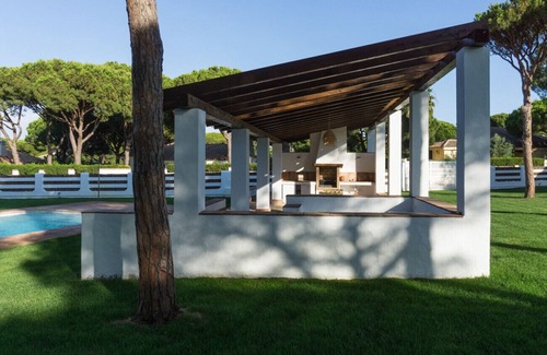 Cabo Roche Villa | Casa del Jardín. 5-star exterior. Beach 400m