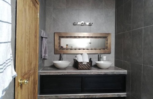 Acatlan de Juarez House | Casa del lago