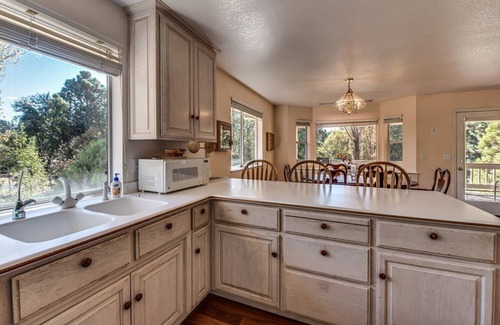 Groveland House | Casa Del Lago - Only 200 Yards from the Beach by Yosemite Region Resorts