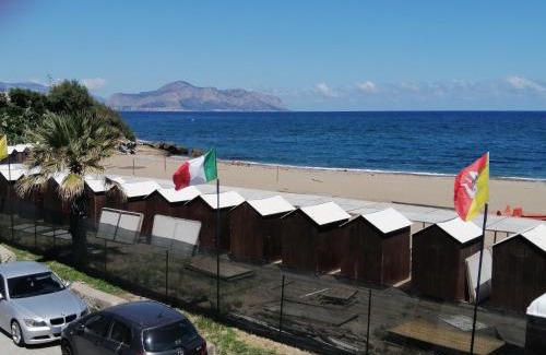 Ficarazzi Apartment | Casa del mare Mely