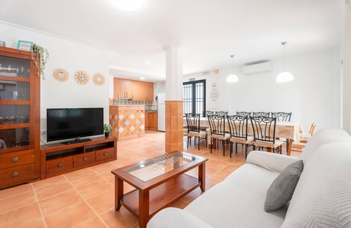 Navarres House | Casa del Prado: Enjoy in a privileged location