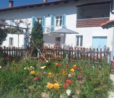 Belveglio Bed & Breakfast | Casa del Roseto