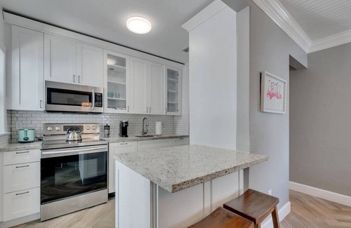 South Miami House | Casa Del Sol 3 Bed 1 Bath w/Tropical Garden 6711