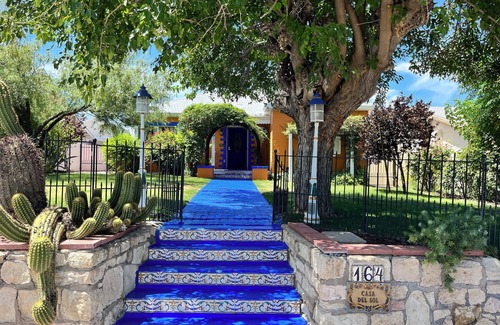 Wickenburg House | Casa Del Sol blocks from Downtown, 2 bedrooms, 2 king beds, full hookups for RV.
