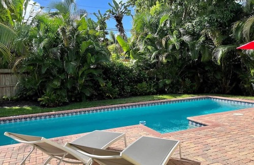 Flamingo Parks House | Casa del Sol - Cozy Hideaway with Pool in Grandview Heights