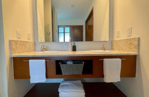 Playa Diamante Apartment | Casa del Sol Lujoso Departamento en Acapulco