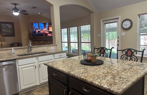 Schertz House | Casa Del Sol
