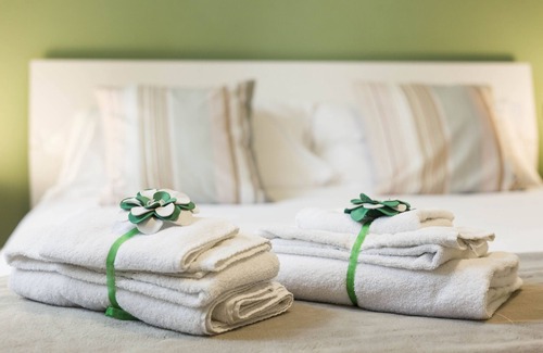Chiaia Bed & Breakfast | CASA DEL SOLE B&B IN MERGELLINA -TRIPLE ISCHIA ROOM 26 sqm with private bathroom