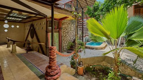 Cartagena Walled City House | Casa del Tunel Lodge in Getsemani