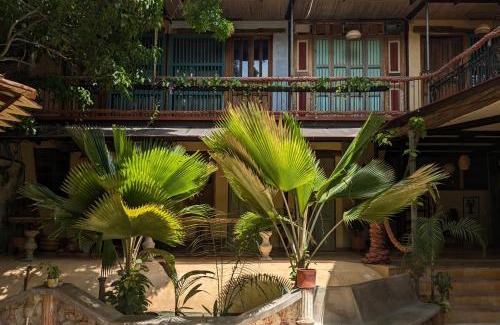 Cartagena Walled City House | Casa del Tunel Lodge in Getsemani