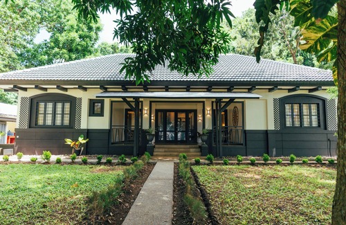 Yumbing House | Casa Dela Tierra by Araw Residences