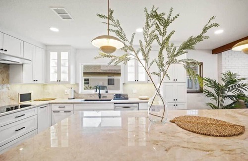 Palm Harbor House | Casa Delfin: Canal-Front Oasis in Palm Coast