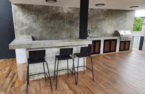 Santurce House | Casa Delizia close to everywhere!