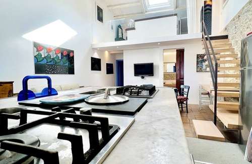Capo d'Orlando House | Casa della Ghiacciaia: beautiful seafront fisherman's house in Capo d'Orlando