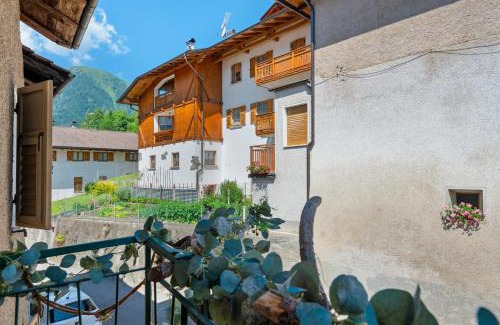 Fontana Nuova-Bevia House | Casa della Rosina