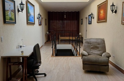 Caieiras Cottage | Casa Dentro do Condomínio Parque Suíça, Acomoda 21 Pessoas