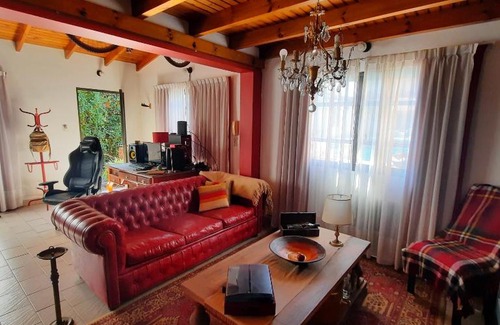 City Bell House | Casa/Departamento al fondo - muy cómodo y espaciado