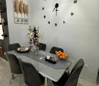 Athens Apartment | Casa Di Leandro
