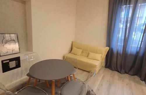 Turro Apartment | Casa di ringhiera old Milan