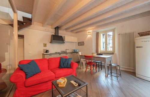 Paratico Apartment | Casa di Tully - One Bedroom Apartment, Sleeps 4