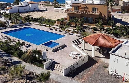 Centro House | Casa Diamante ~ Stunning Beach House ~ Pool Access