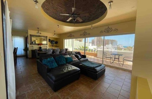 Centro House | Casa Diamante ~ Stunning Beach House ~ Pool Access