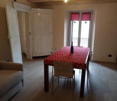 Demonte Apartment | Casa DiBiLeo