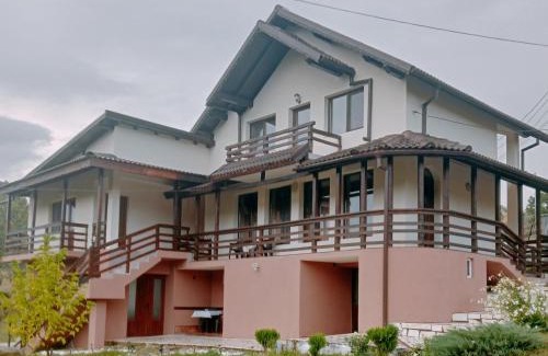 Isverna House | Casa din Deal Isverna Mehedinți