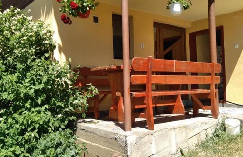 Garda de Sus House | Casa din Poiană