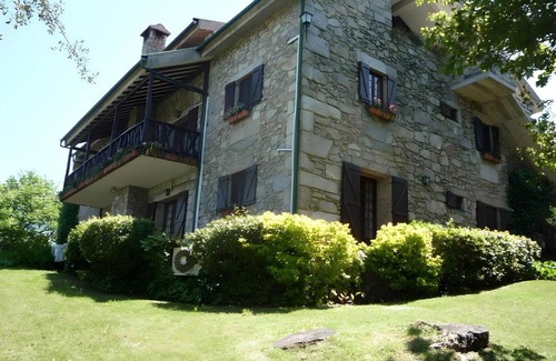 Portela Apartment | Casa do Alto (top floor apartment)