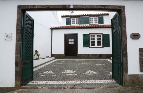 Lagoa Cottage | Casa do Atlântico - holiday village Property with views and direct access to the sea