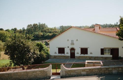 Bagunte Bed & Breakfast | Casa do Ave Riverside Suite
