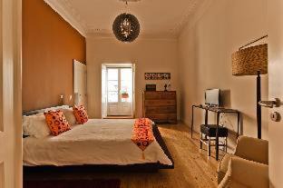 Misericordia House | Casa do Bairro by Shiadu