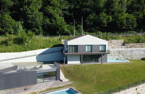 Vila Cottage | Casa do Barbeiro | Accommodation with River Views | Agro-tourism