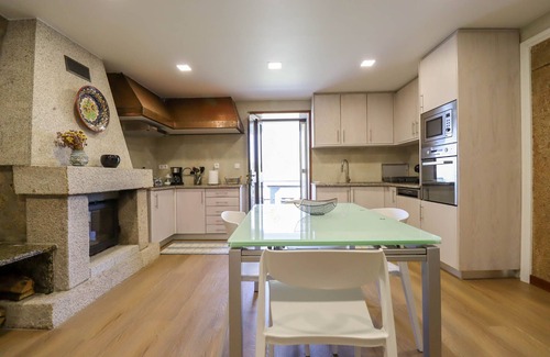 Cardielos Villa | Casa do Calejo - house with swimming pool