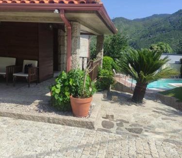 Rio Caldo Villa | Casa do Fijogo no Gerês avec Piscine