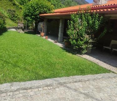 Rio Caldo Villa | Casa do Fijogo no Gerês avec Piscine