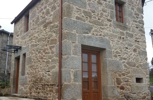 Alfoz House | CASA DO FORNO. A PLACE TO REST