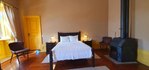 Tourais House | Casa do Fundo - Sustainable & Ecotourism