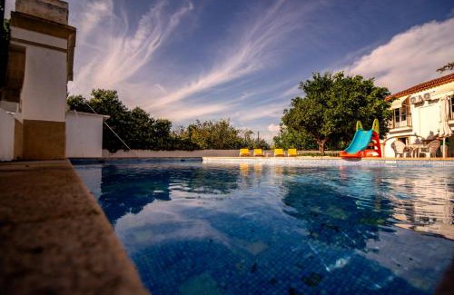 Reveladas House | Casa Do Ginjal by NaturAlegre