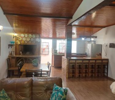 Foz do Iguacu Ski Chalet | Casa do Mato ! Lugar de descanso e Paz !-Next Iguassu Falls