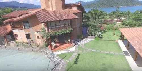 Ubatuba House | Casa do Morro - Avenida Uniflora