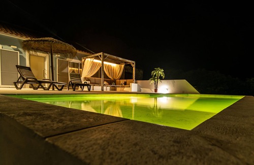 Faial Da Terra Cottage | Casa do Outeiro in a rural area