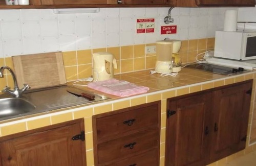 Capelo House | Casa do Palheiro ground floor 1 Bedroom