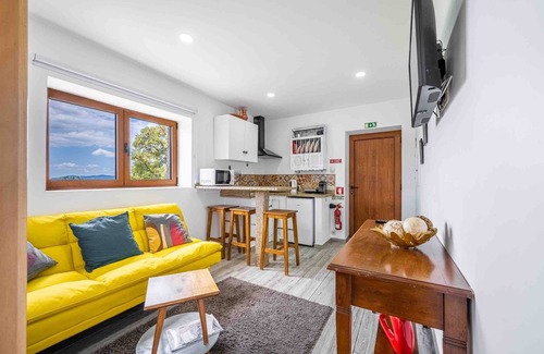 Mondim de Basto House | casa do penedo, house