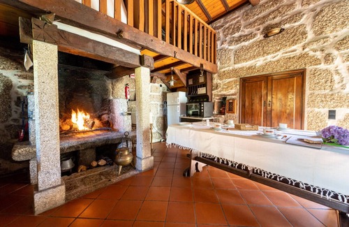 Vieira do Minho House | Casa do Souto Vieira do Minho - Casa Rural com piscina by House and People