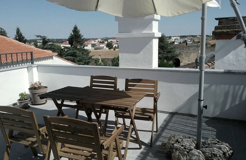 Almeida House | Casa do Ti Messias, an open door in the historic center of the Almeida fortress