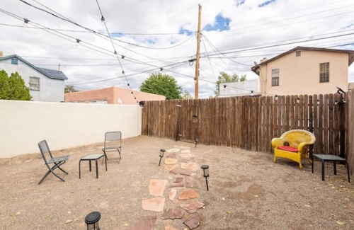 Old Town House | Casa Doce: 1916 home between Old Town & Downtown