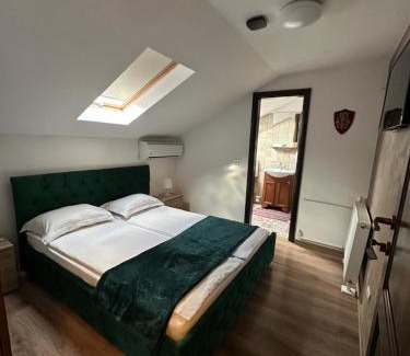 Lipova House | Casa Dorgo